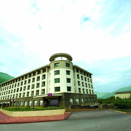 Celebration Lavasa Hotel Exterior foto