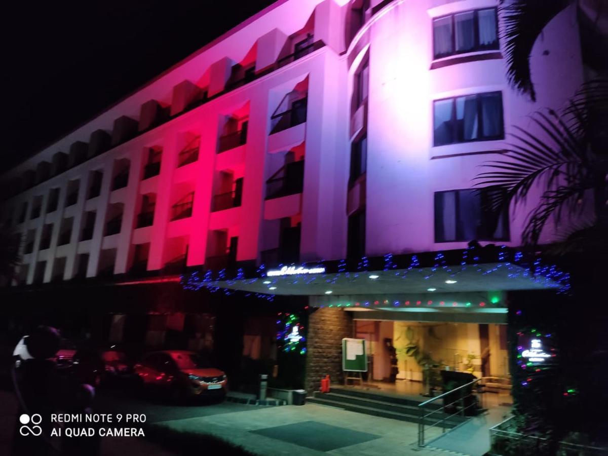 Celebration Lavasa Hotel Exterior foto
