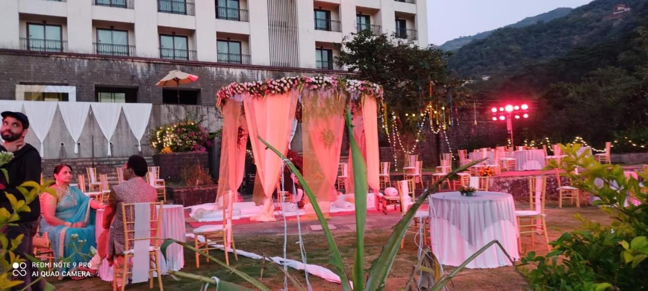Celebration Lavasa Hotel Exterior foto