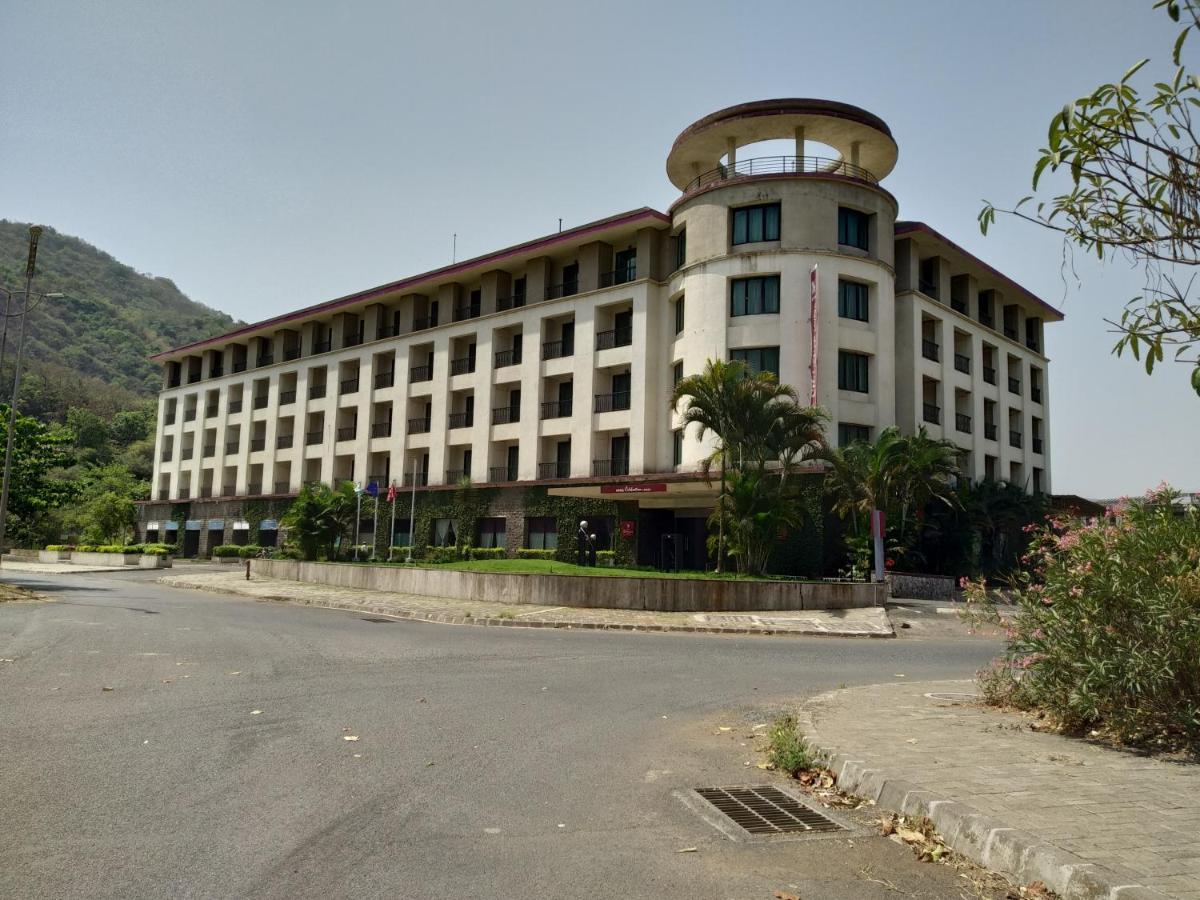 Celebration Lavasa Hotel Exterior foto