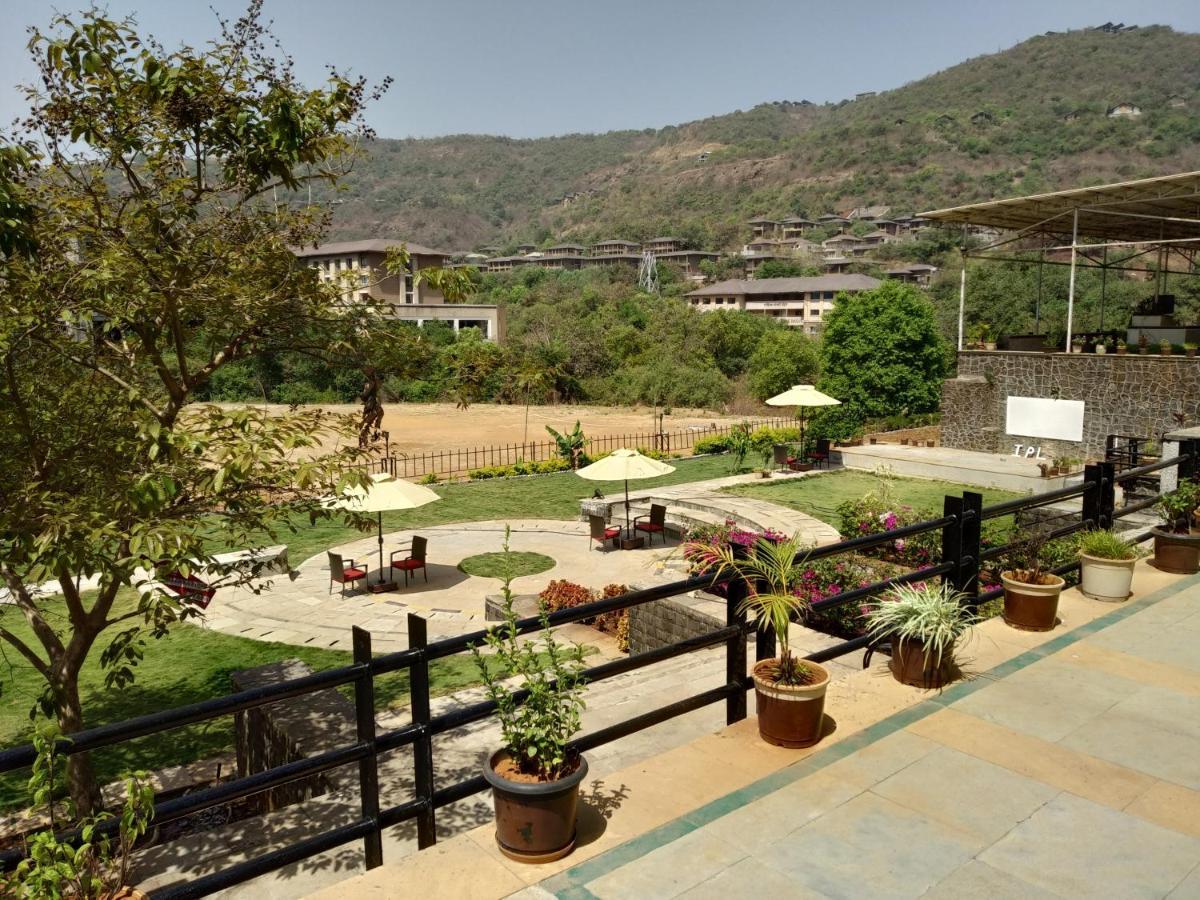 Celebration Lavasa Hotel Exterior foto